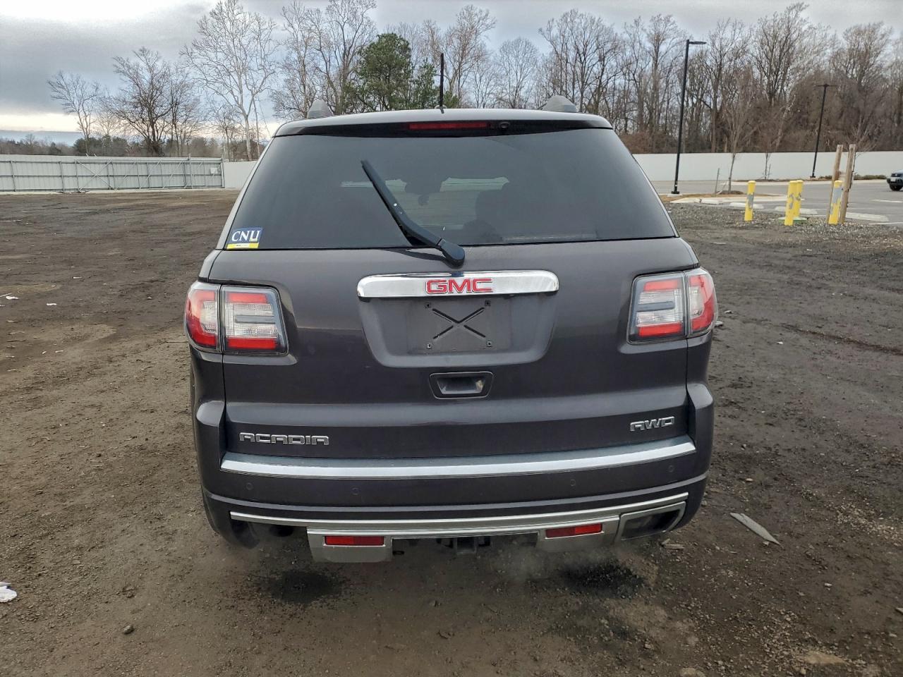 GMC Acadia Denali Image 2