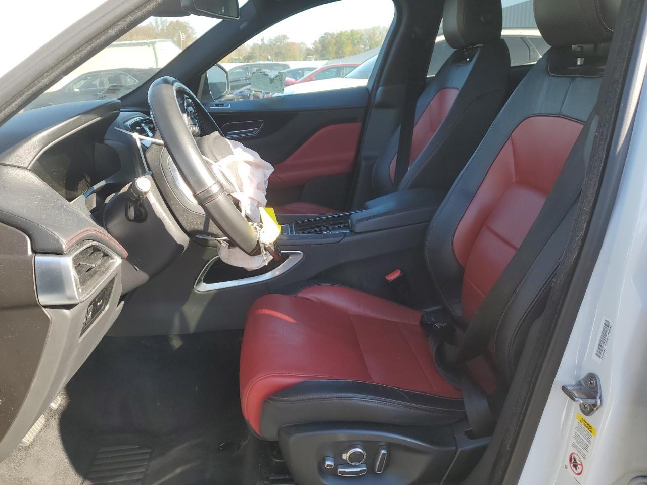 Jaguar F-PACE R - Sport Image 4