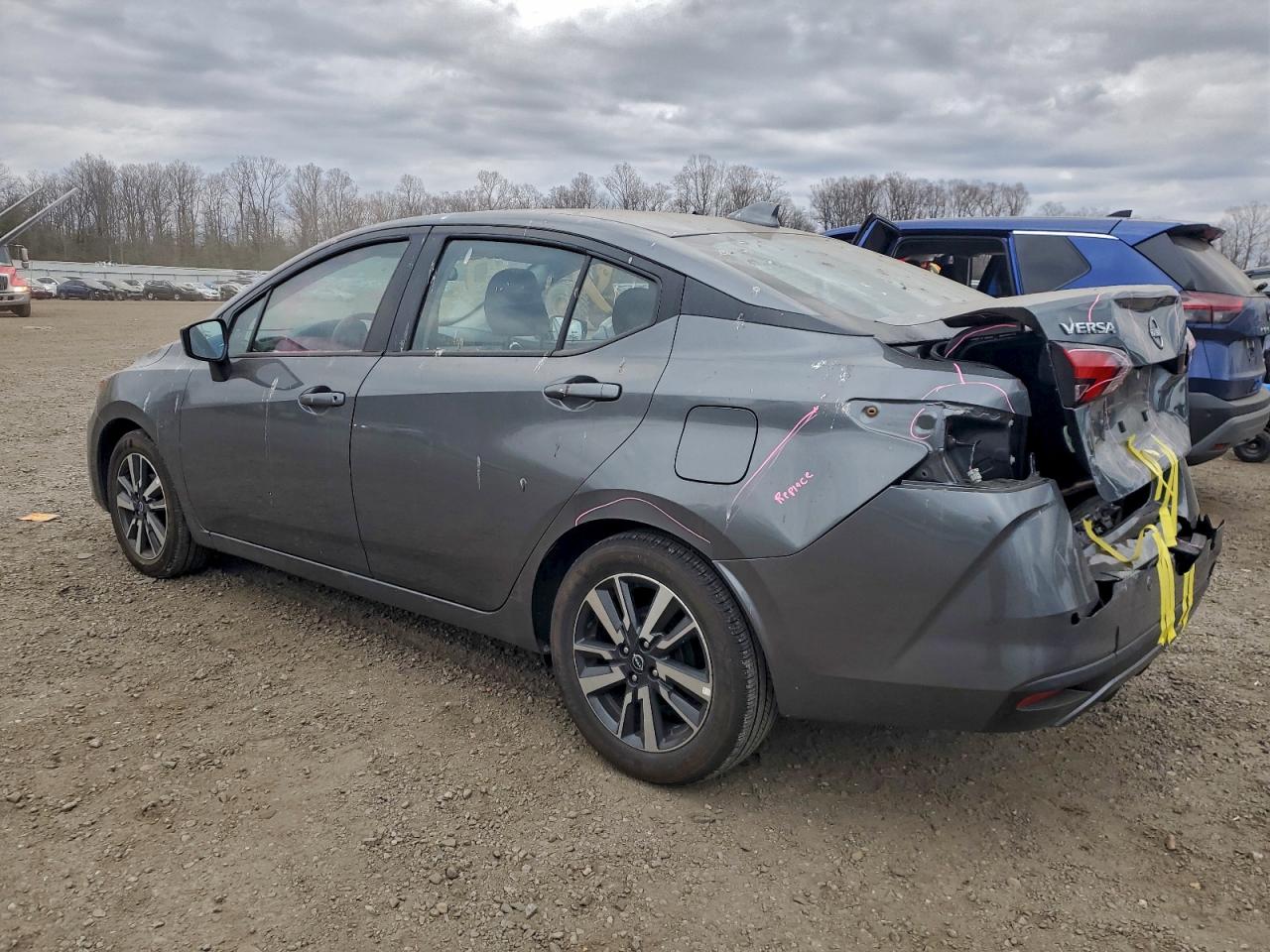 Nissan Versa Sv Image 5