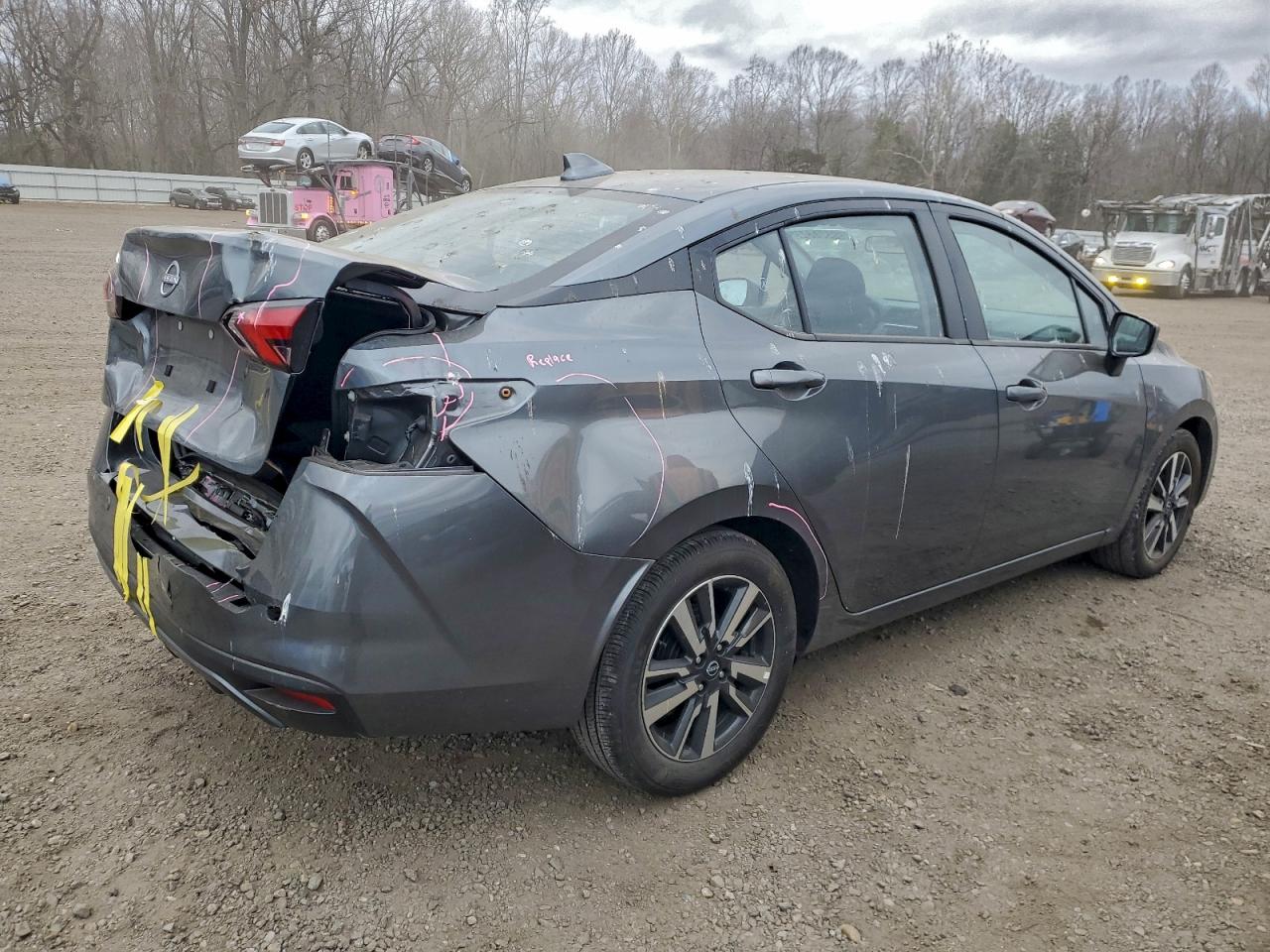 Nissan Versa Sv Image 8