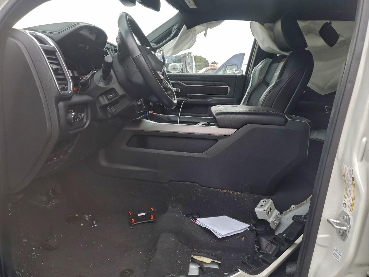 Ram 3500 Laramie Image 3