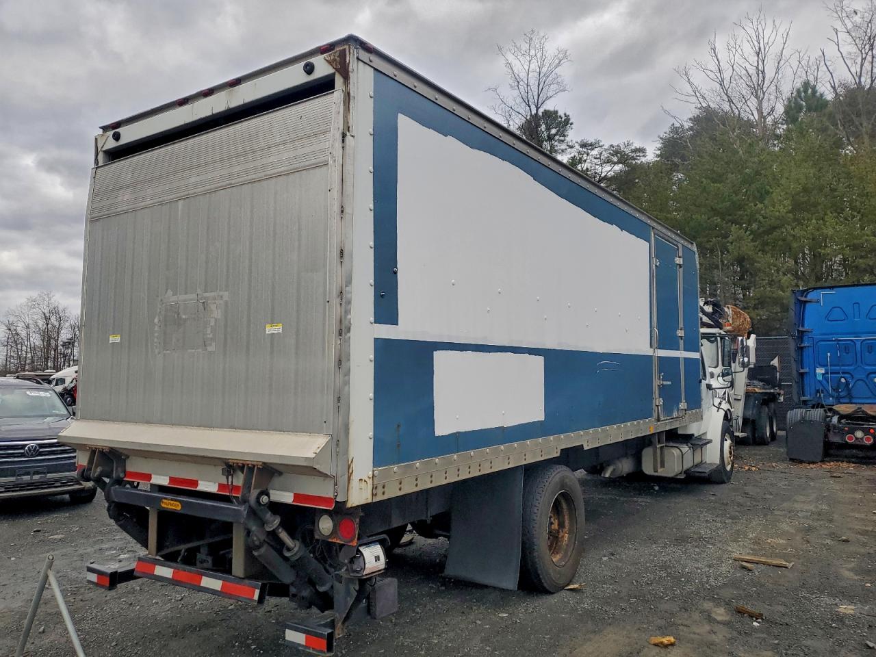 Freightliner M2 106 Medium Duty Image 3