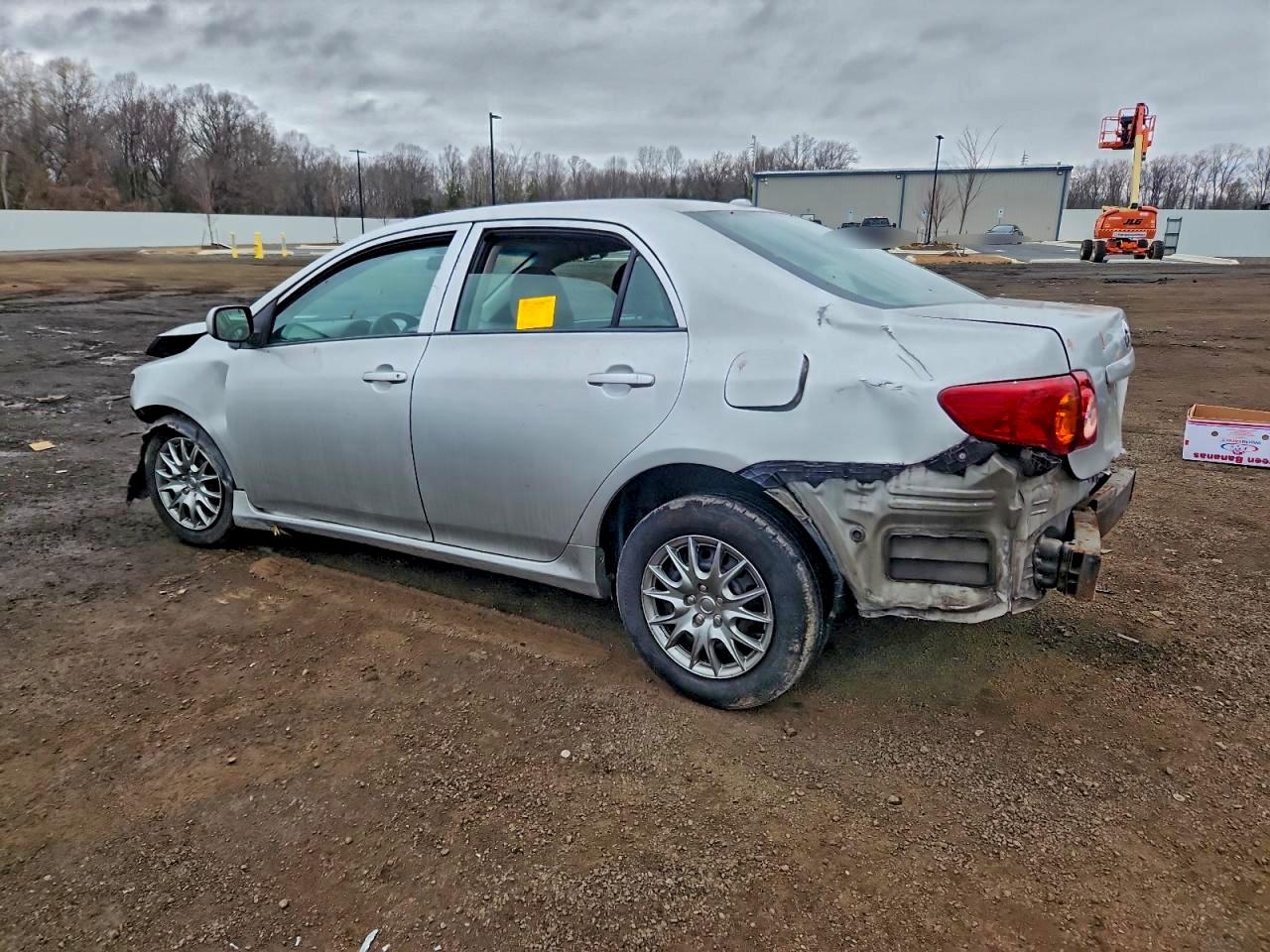 Toyota Corolla Base Image 4