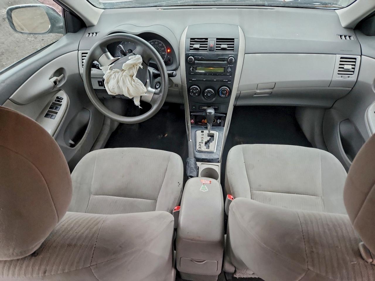 Toyota Corolla Base Image 5