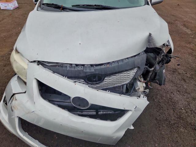 Toyota Corolla Base Image 12