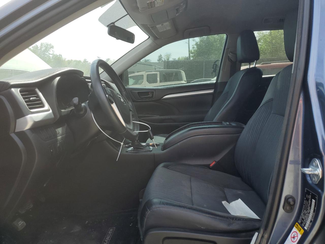 Toyota Highlander Le Image 5