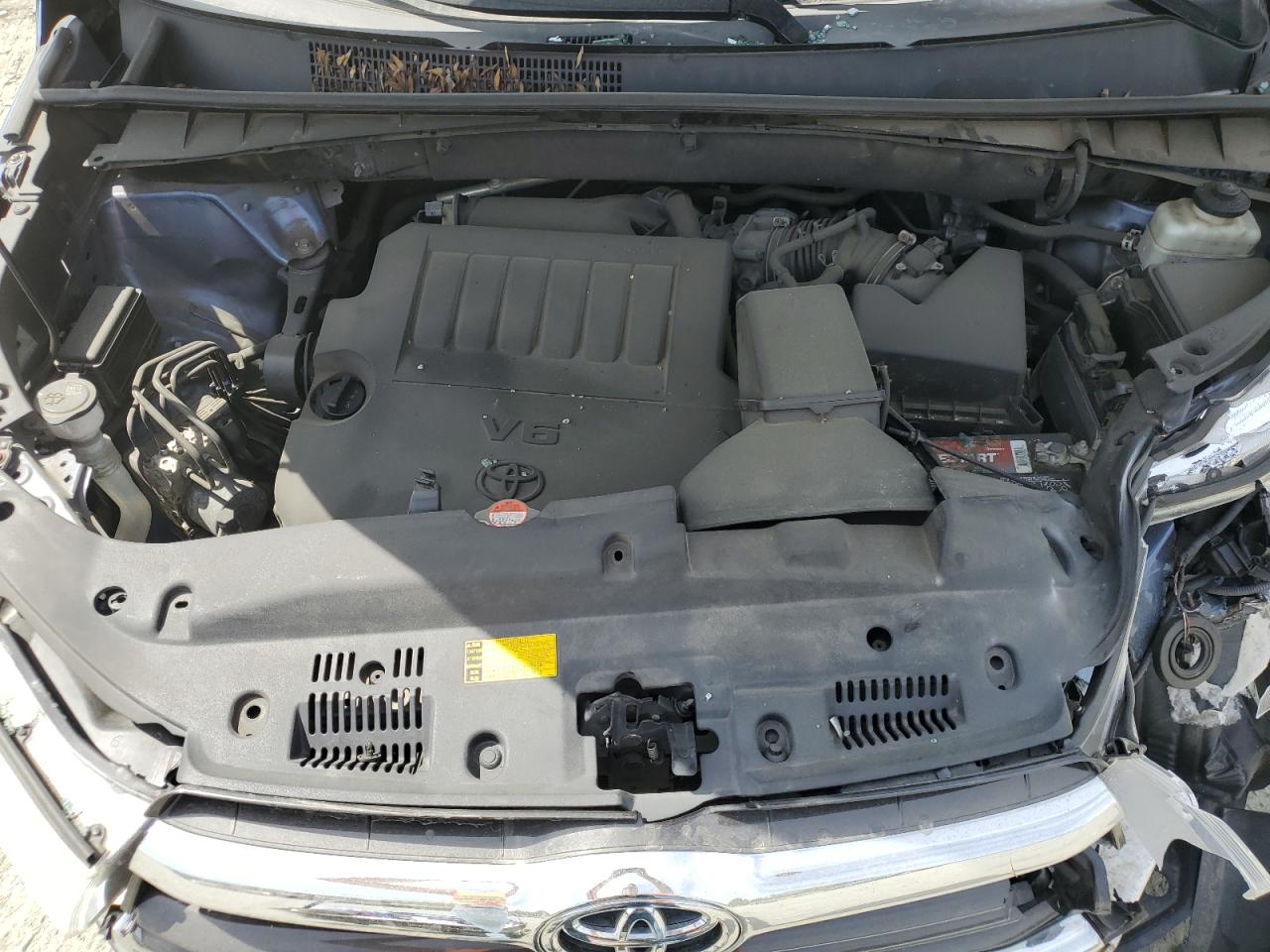 Toyota Highlander Le Image 8