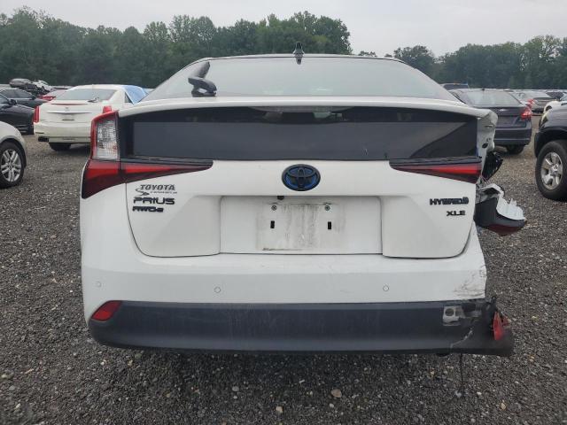 Toyota Prius Le Image 2