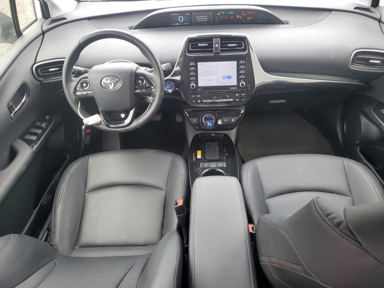 Toyota Prius Le Image 12