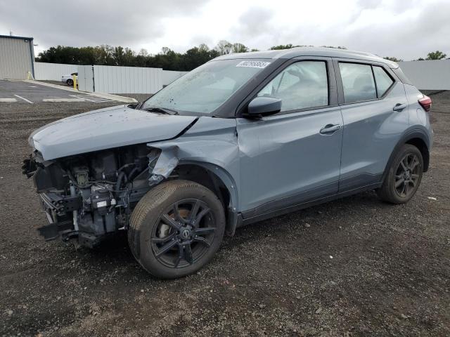  Salvage Nissan Kicks