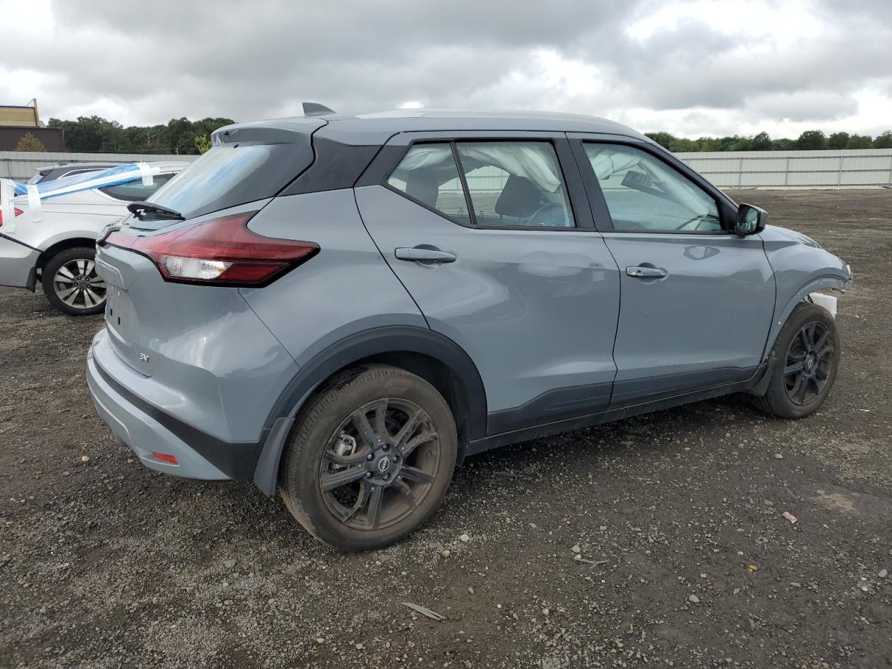 Nissan Kicks Sv Image 2