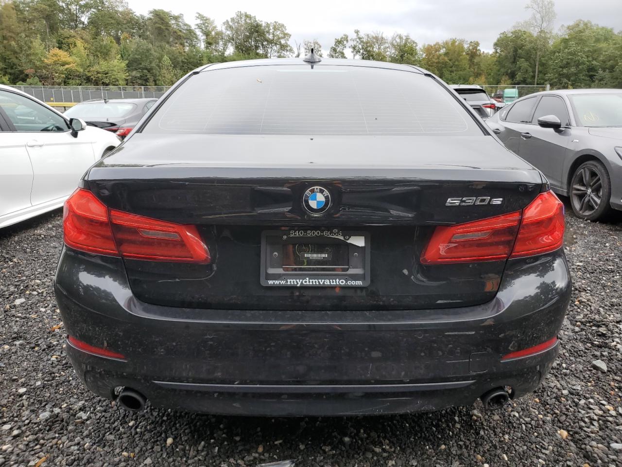 BMW 5 Series Image 12