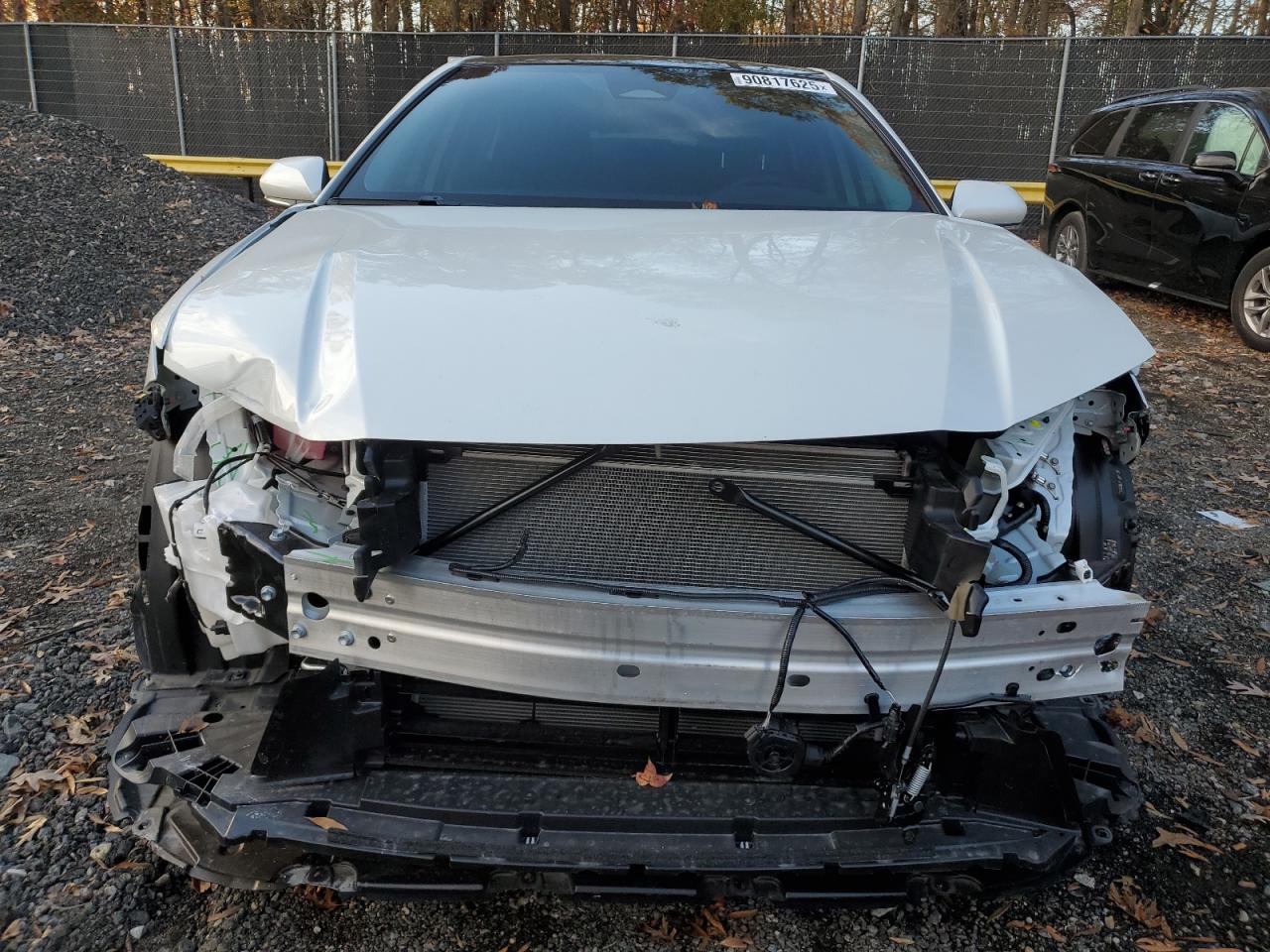 Toyota Camry Xse Image 4