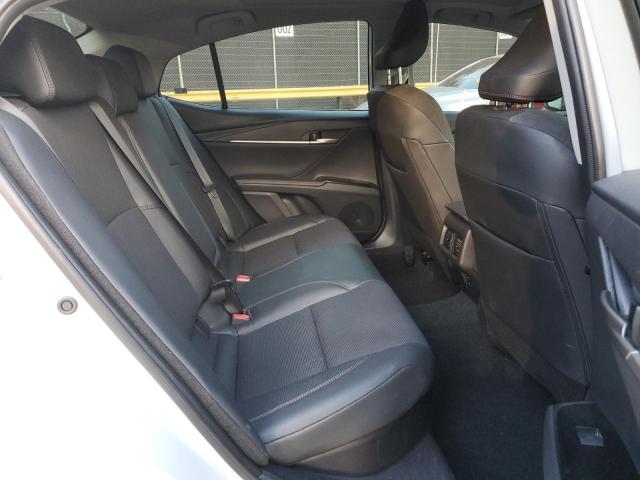 Toyota Camry Xse Image 9