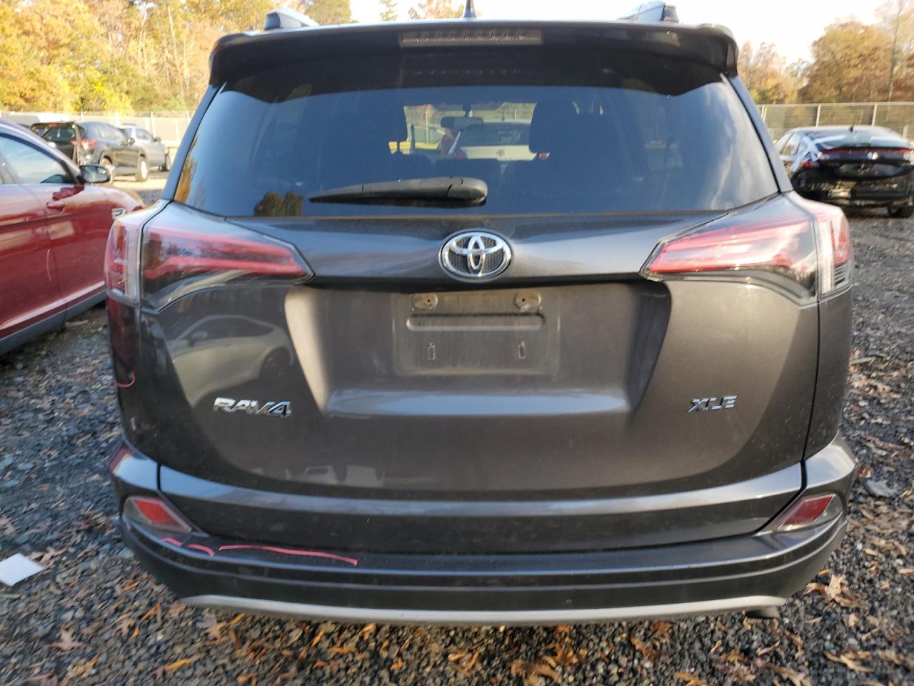 Toyota RAV4 Xle Image 13