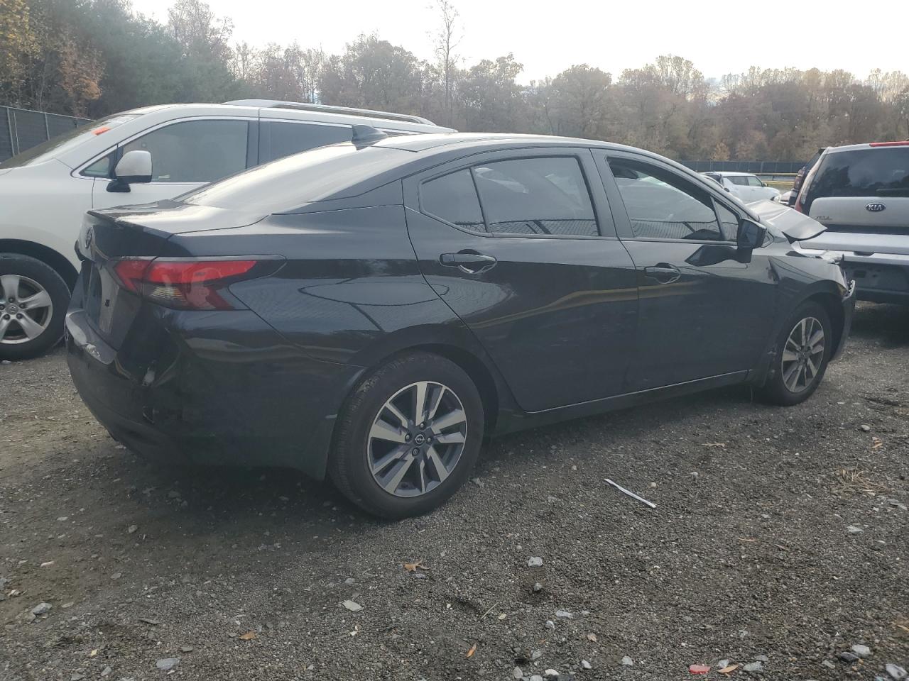 Nissan Versa Sv Image 6