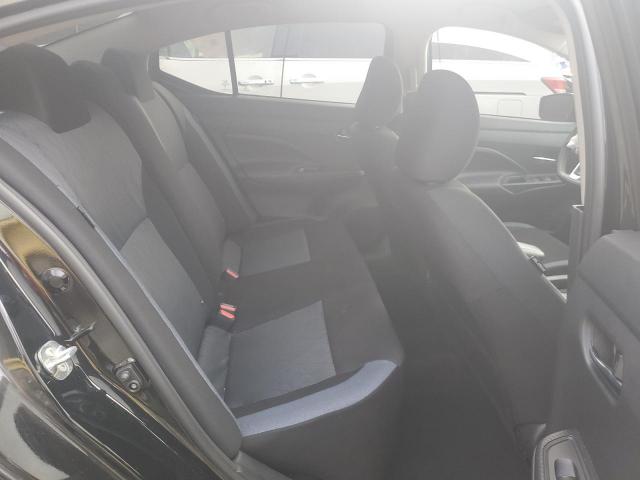 Nissan Versa Sv Image 8