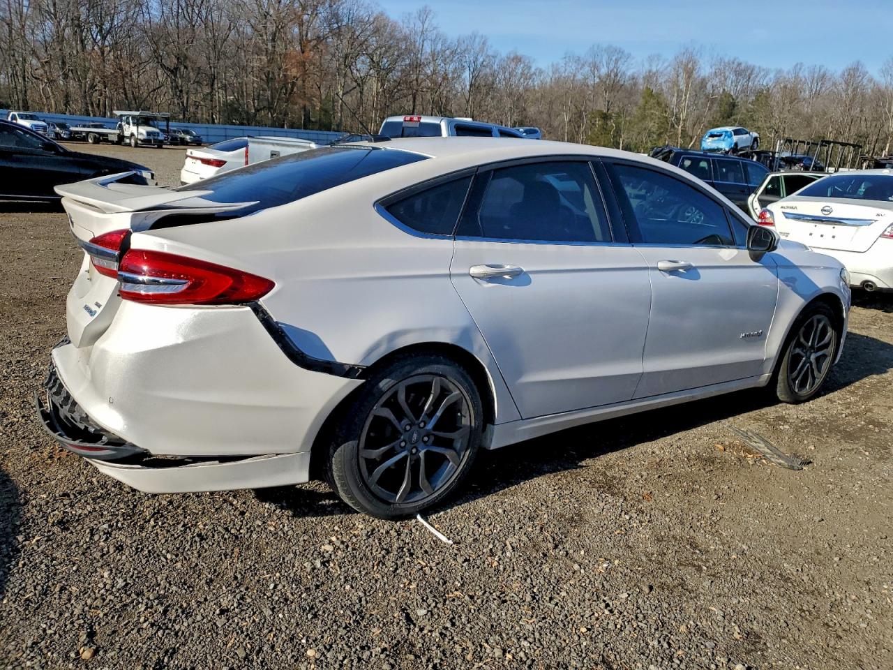 Ford Fusion Se Hybrid Image 8