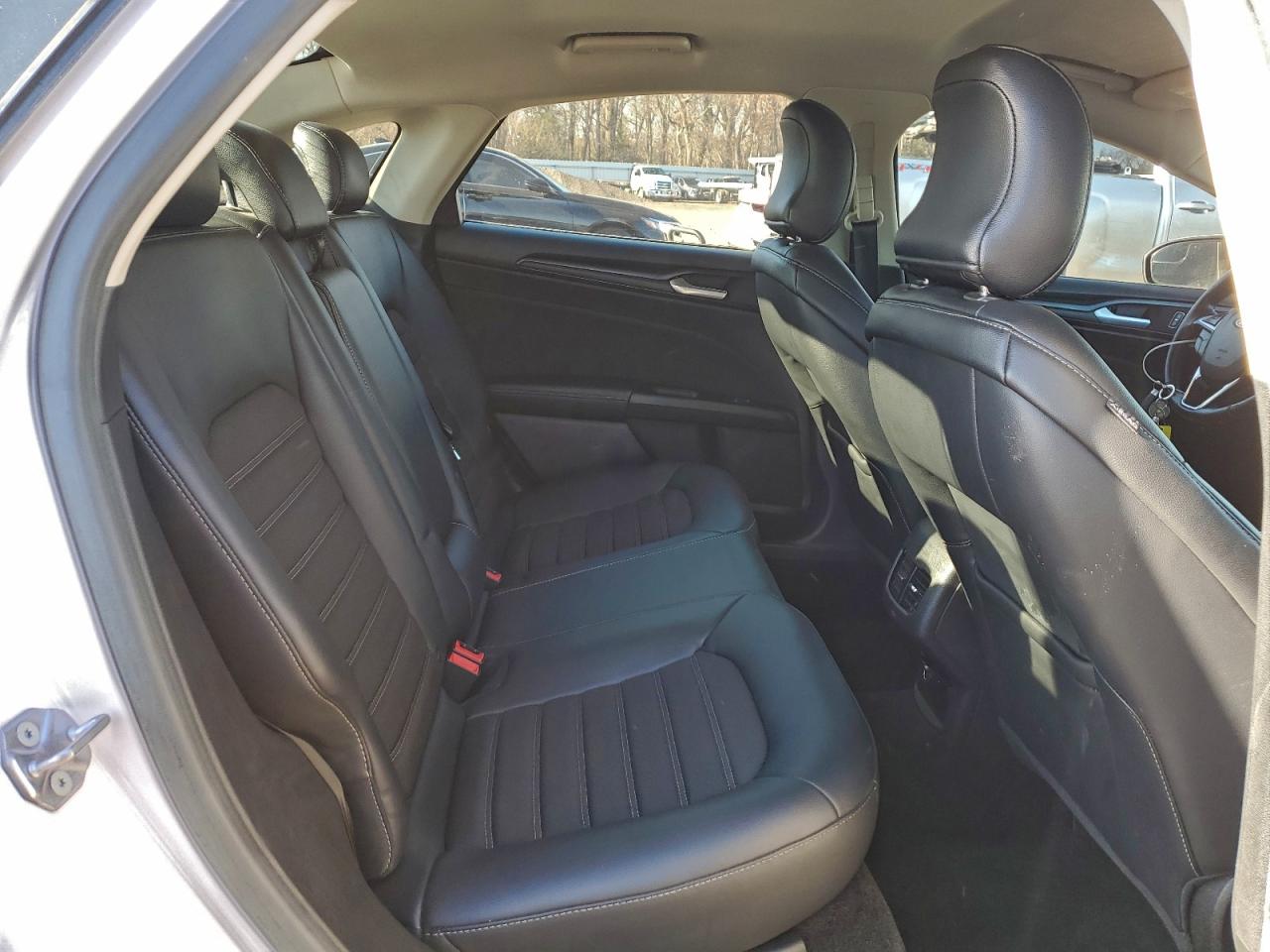 Ford Fusion Se Hybrid Image 9