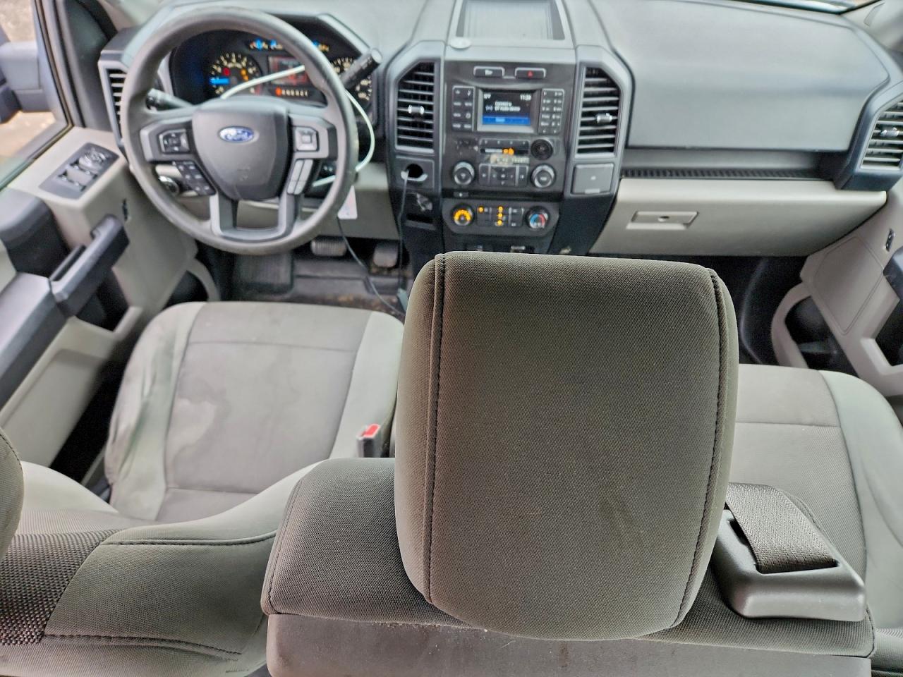 Ford F-150 Supercrew Image 8