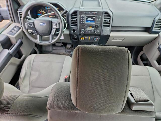 Ford F-150 Supercrew Image 8