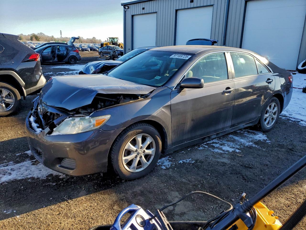 Toyota Camry Base Image 1