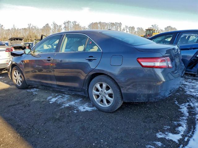 Toyota Camry Base Image 5