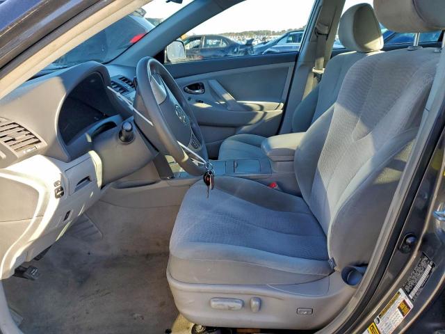 Toyota Camry Base Image 11