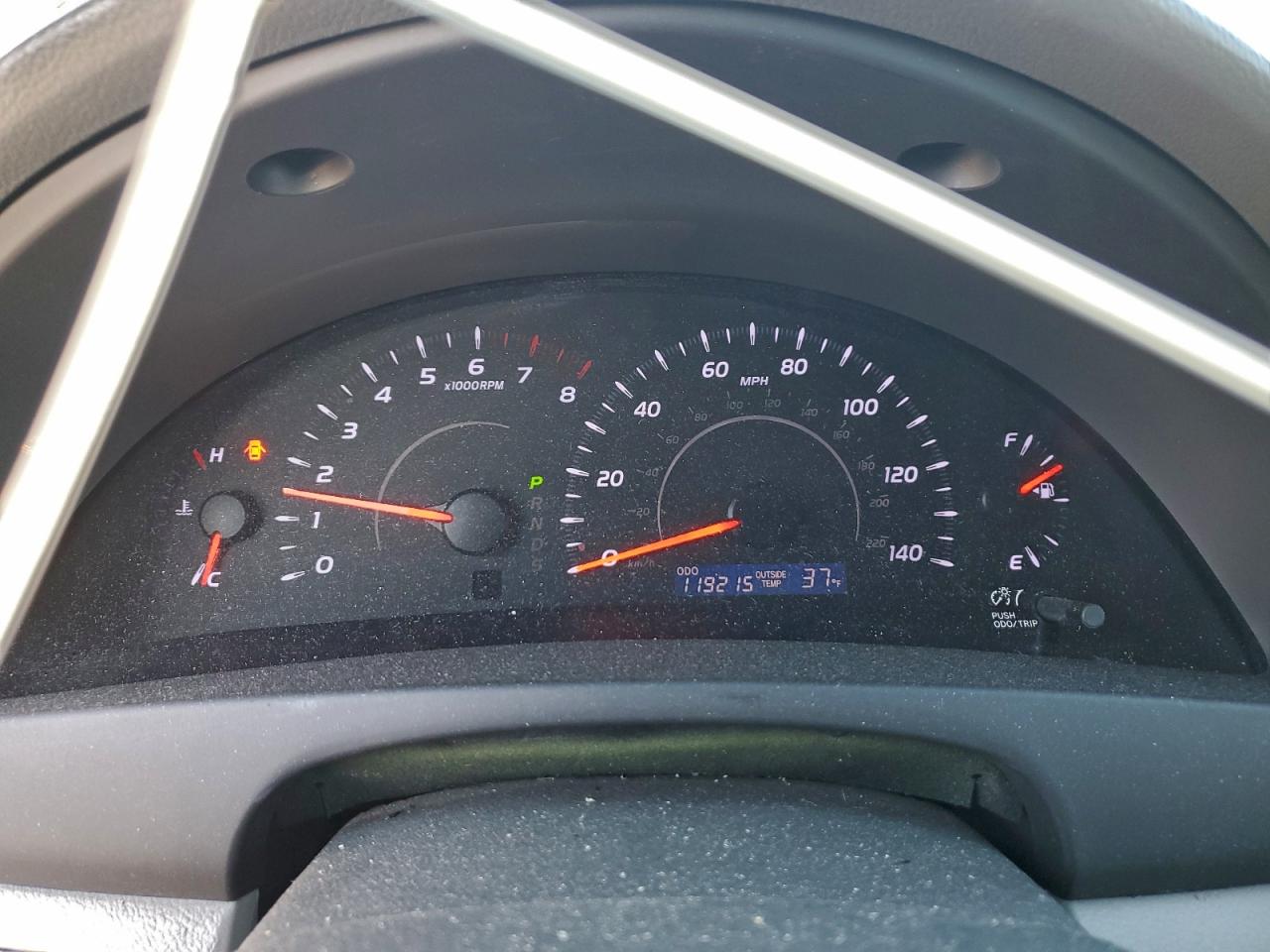 Toyota Camry Base Image 4