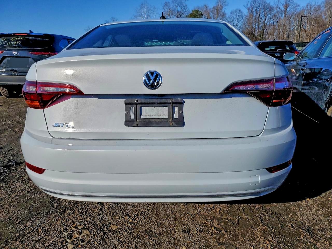 Volkswagen Jetta S Image 10