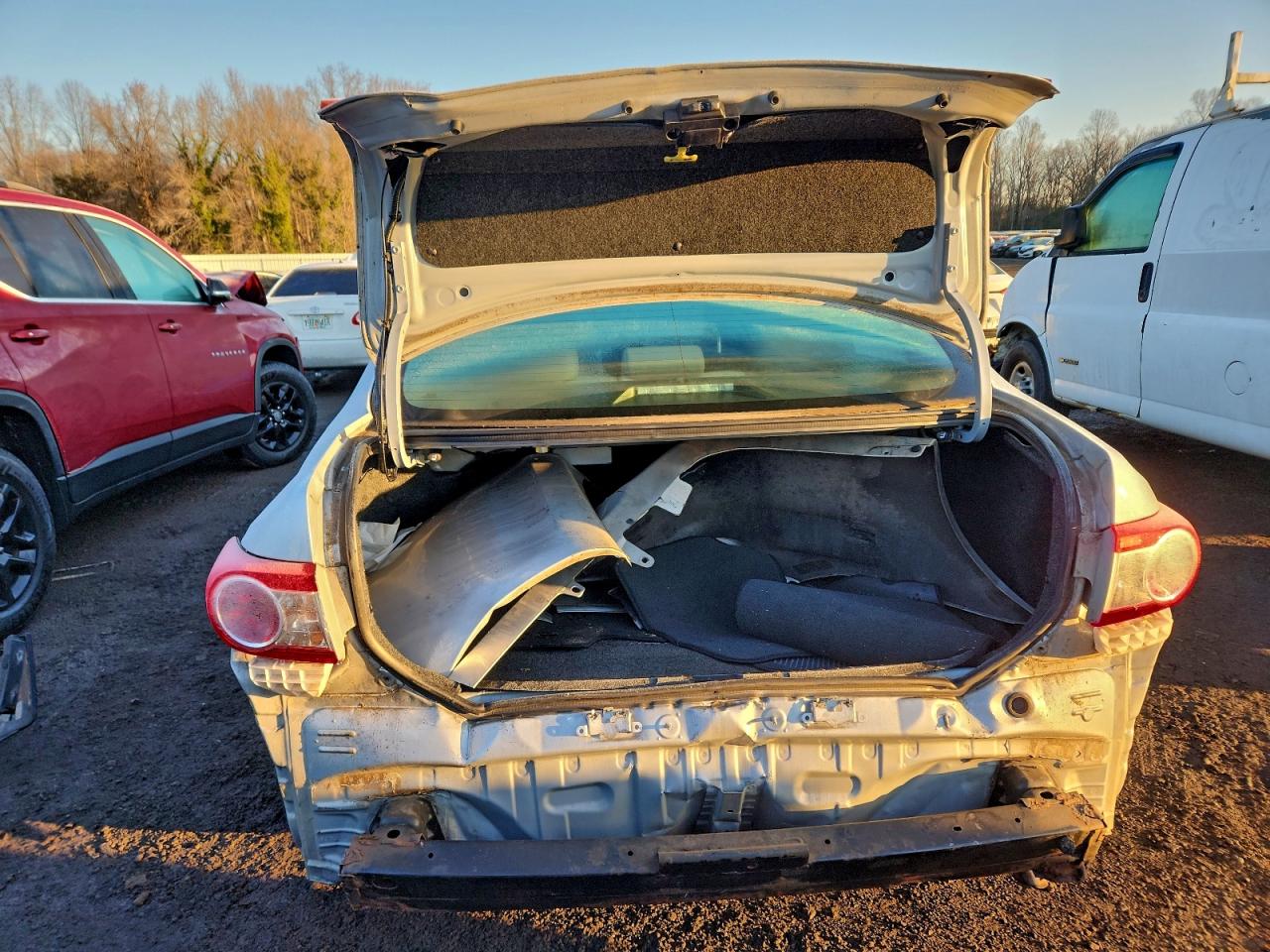 Toyota Corolla Base Image 4