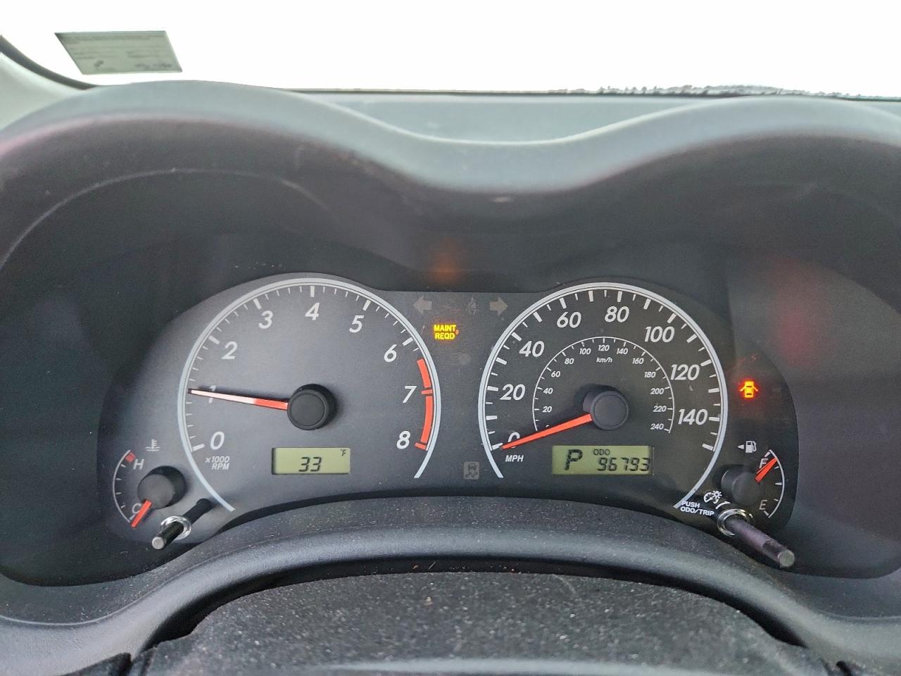 Toyota Corolla Base Image 8