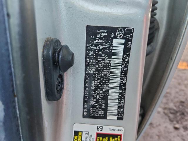 Toyota Corolla Base Image 9