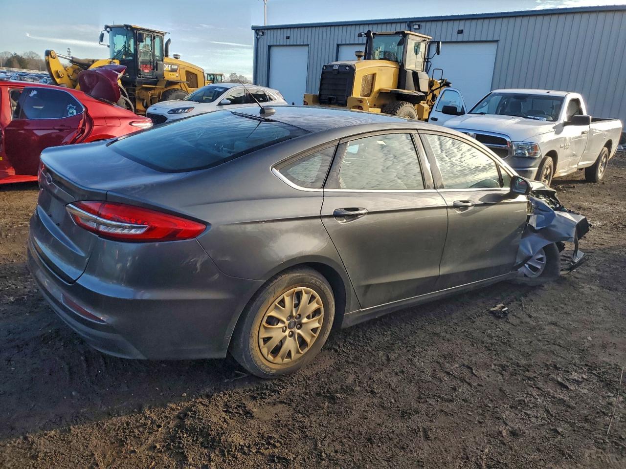 Ford Fusion S Image 12