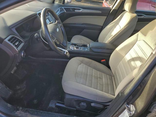 Ford Fusion S Image 11