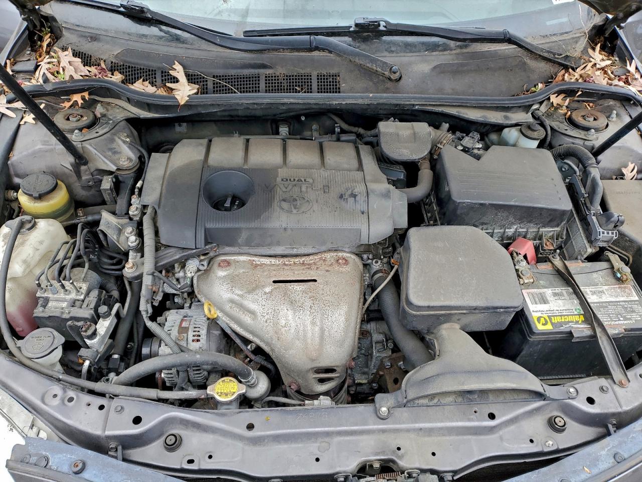 Toyota Camry Base Image 11