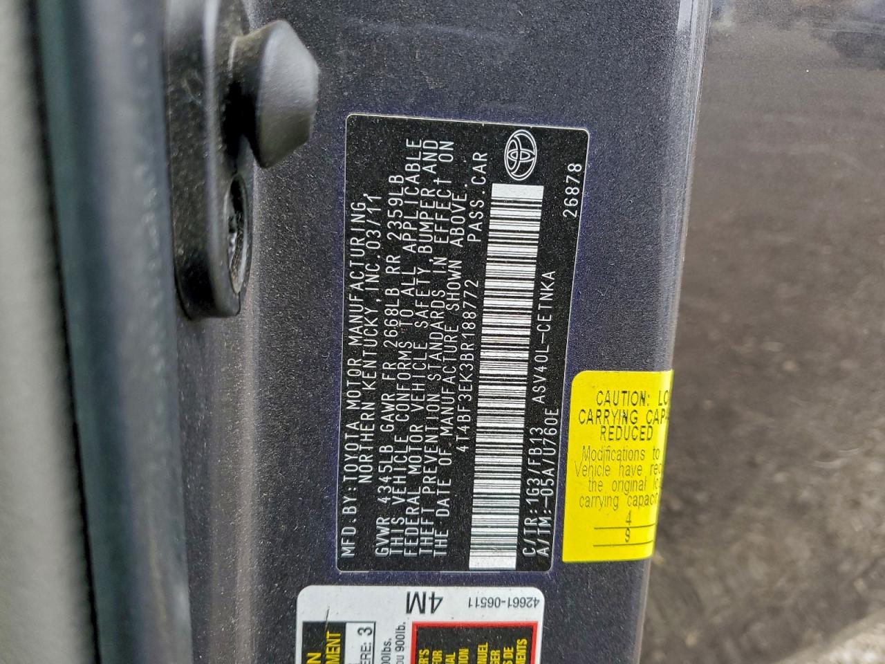 Toyota Camry Base Image 9