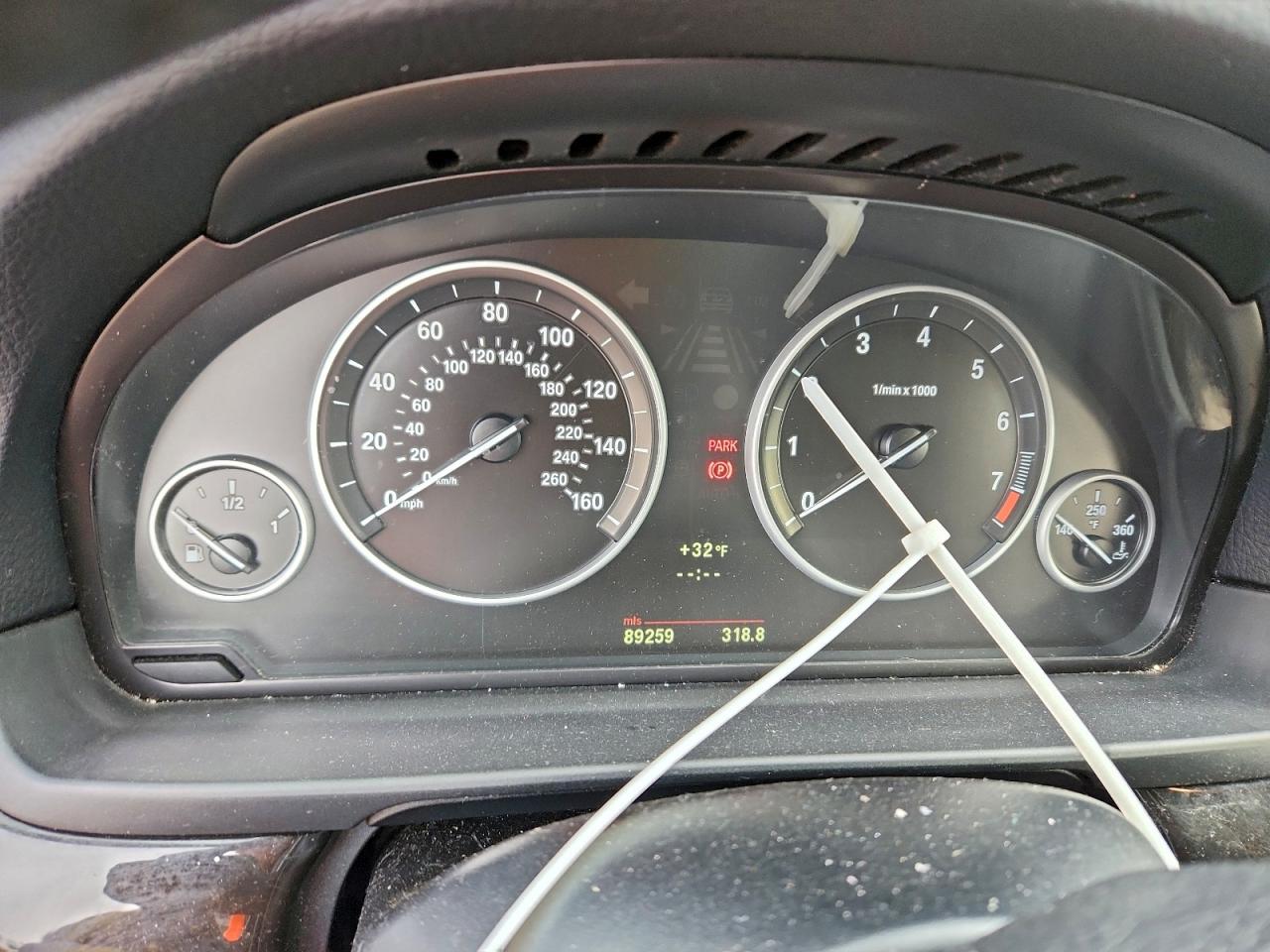 BMW 5 Series Xi Image 8