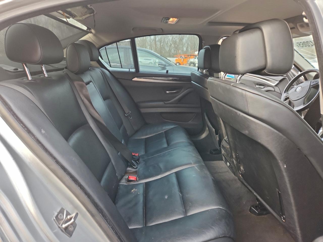 BMW 5 Series Xi Image 3