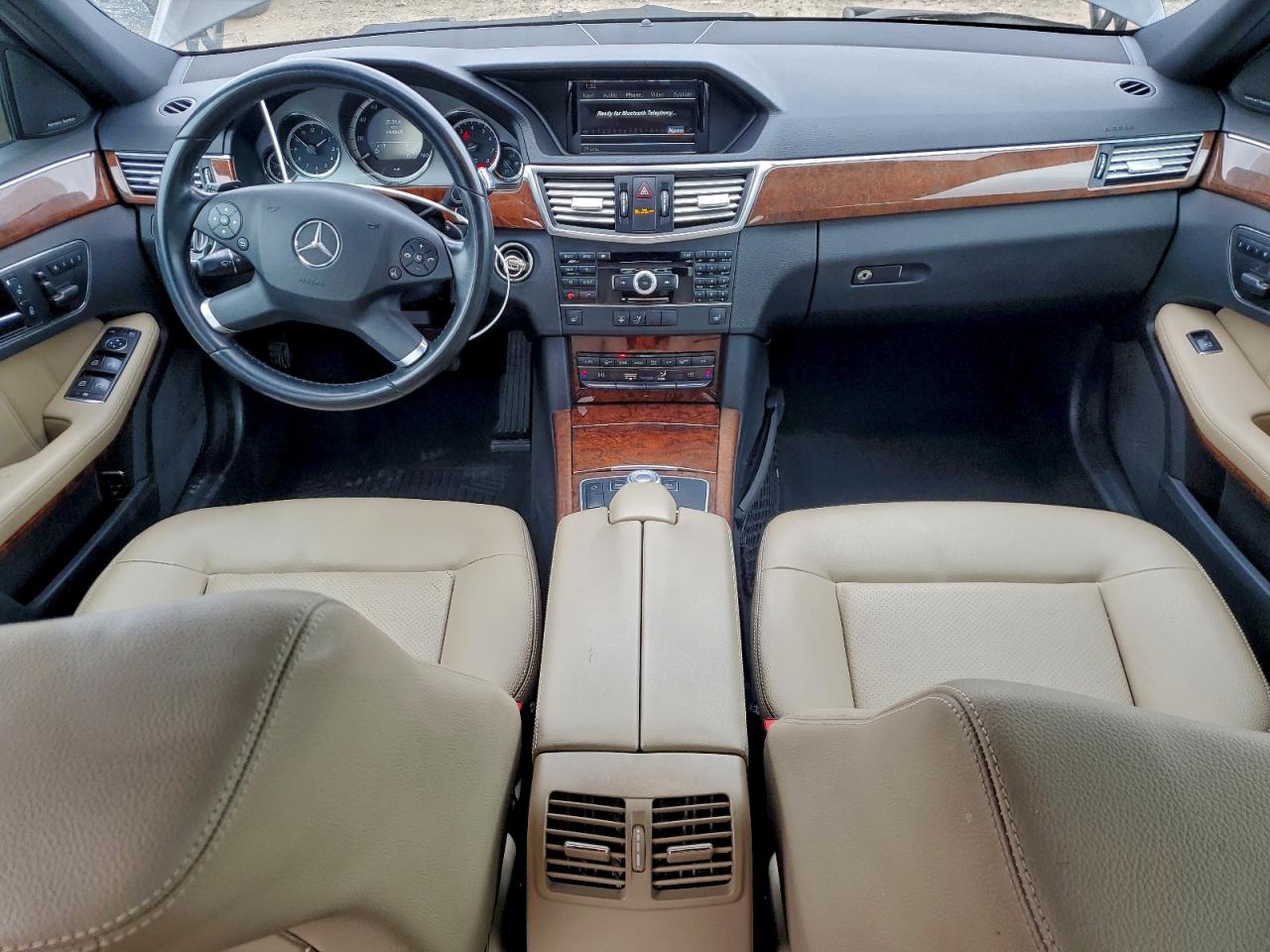Mercedes-Benz E-Class 350 Image 12