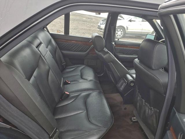 Mercedes-Benz S-Class 320w Image 11