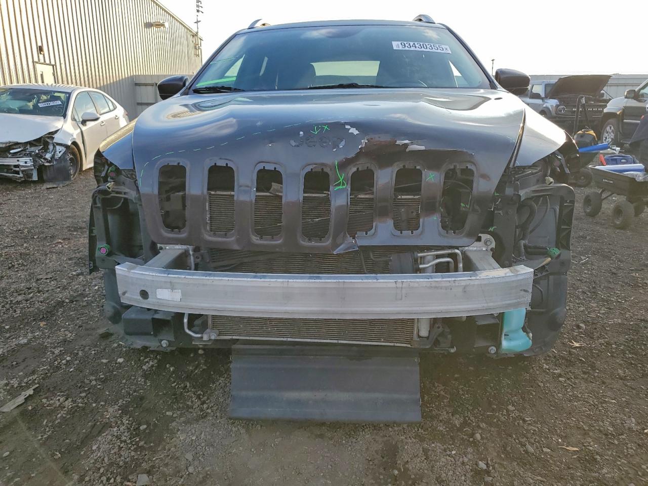 Jeep Grand Cherokee Latitude Image 11