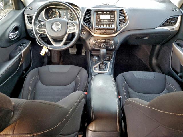 Jeep Grand Cherokee Latitude Image 2