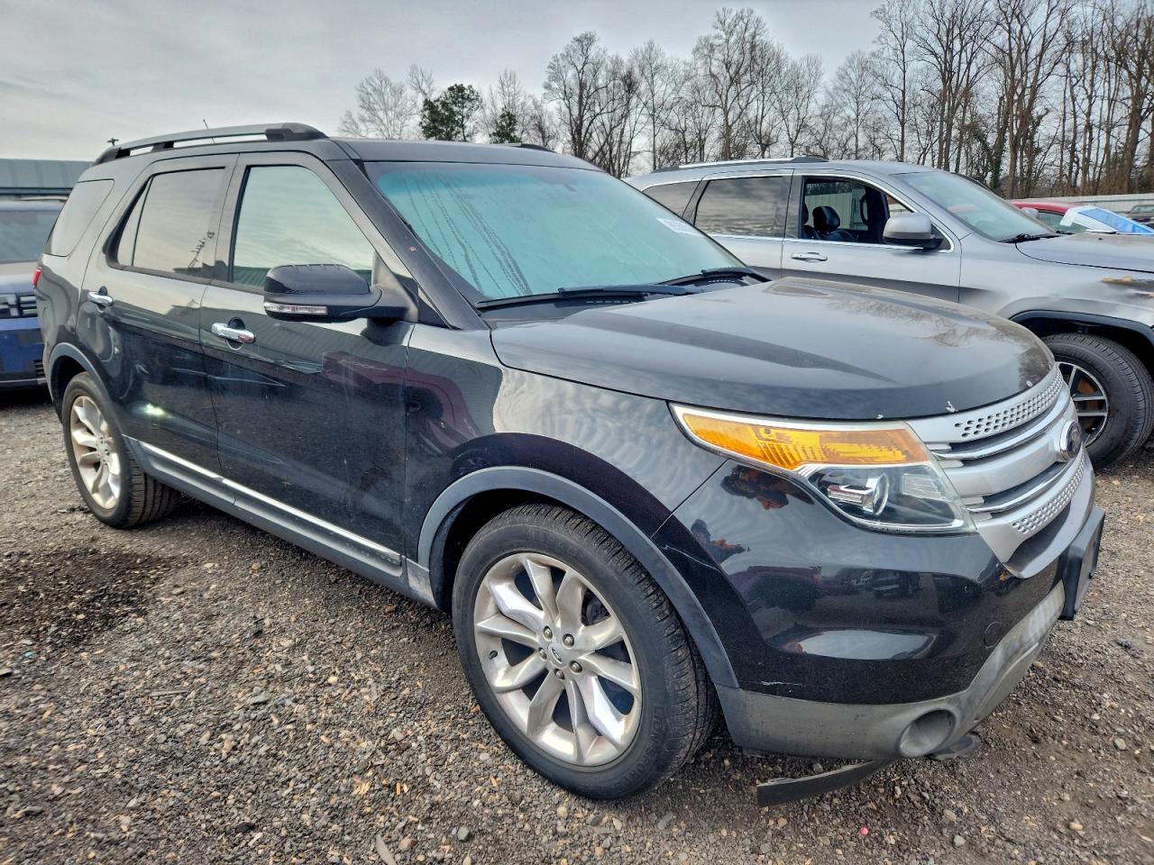 Ford Explorer Xlt Image 3