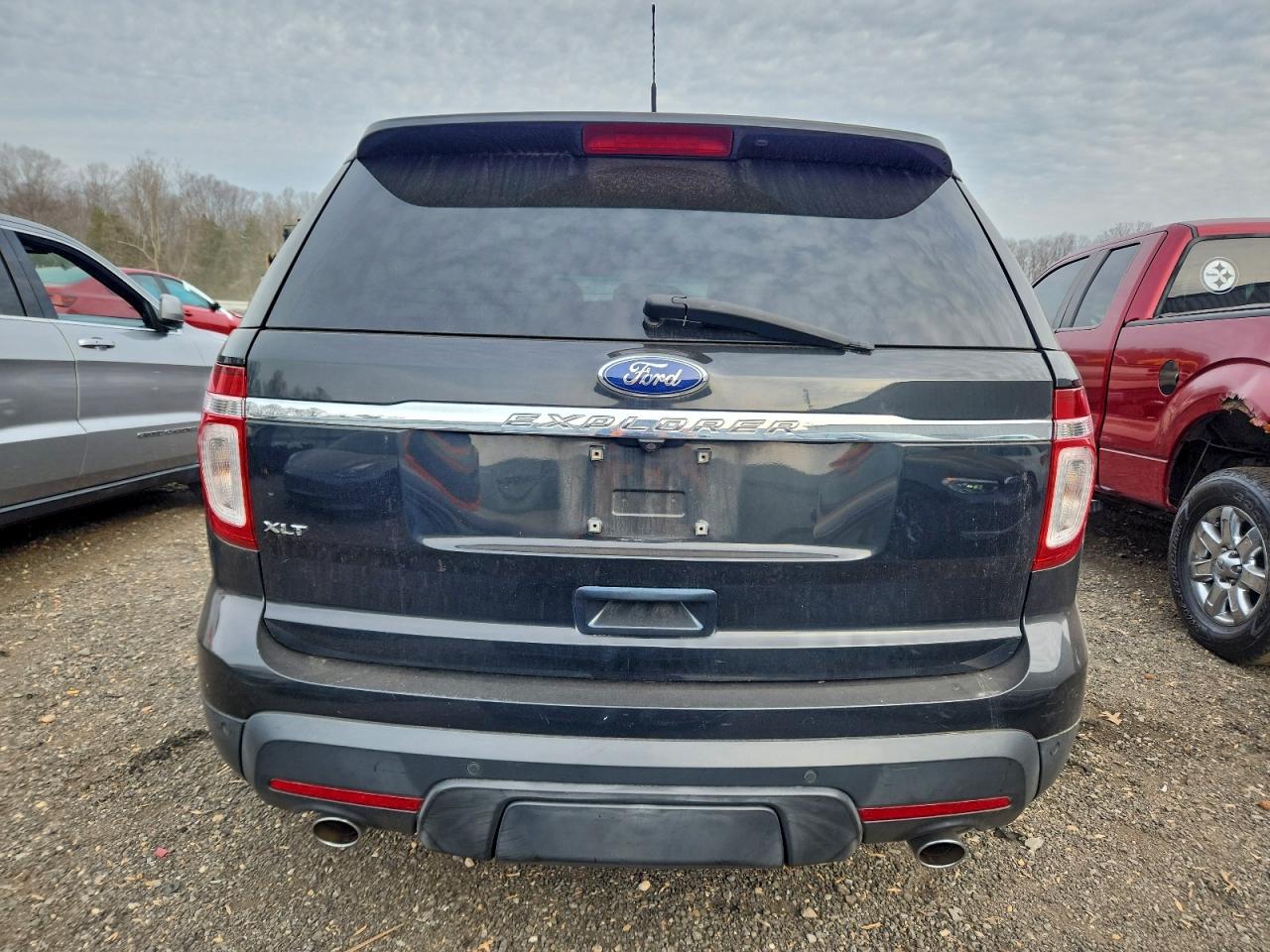 Ford Explorer Xlt Image 8