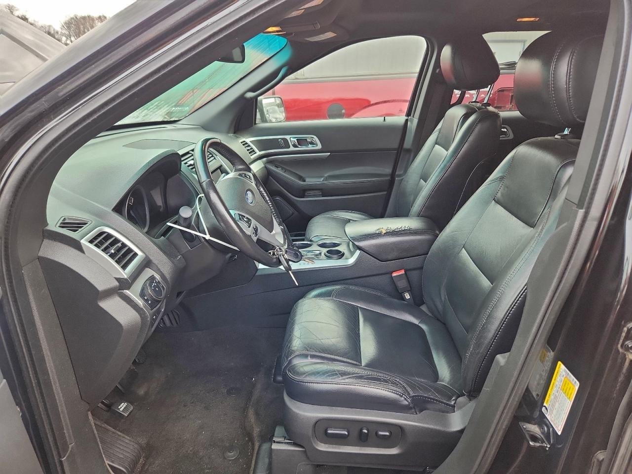 Ford Explorer Xlt Image 9