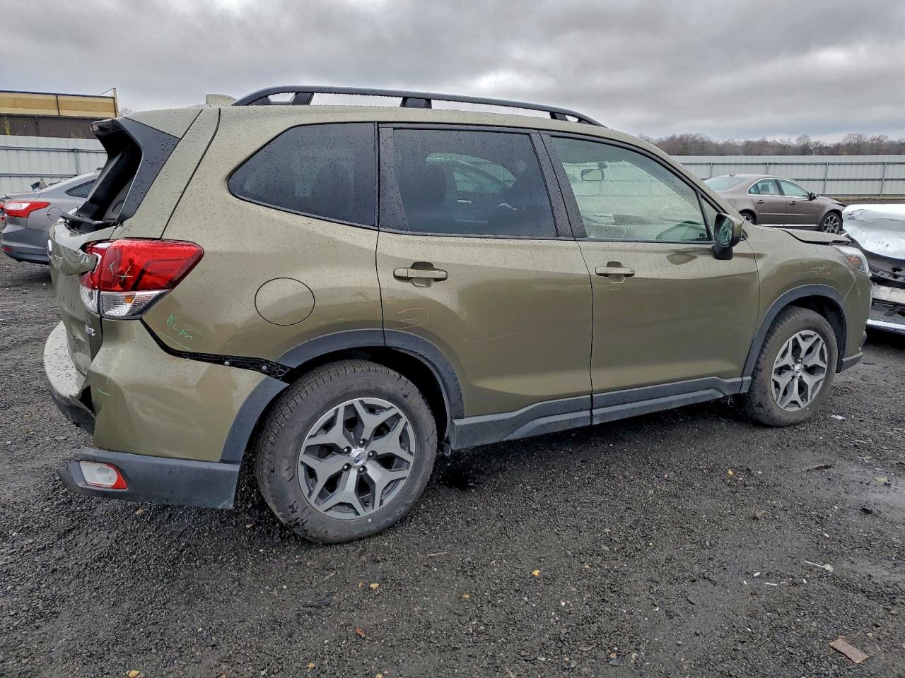 Subaru Forester Premium Image 2