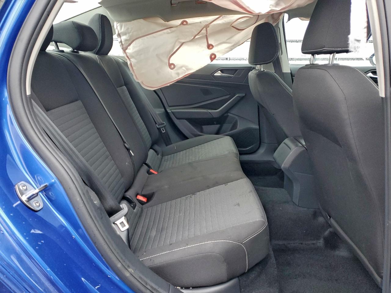 Volkswagen Jetta S Image 9