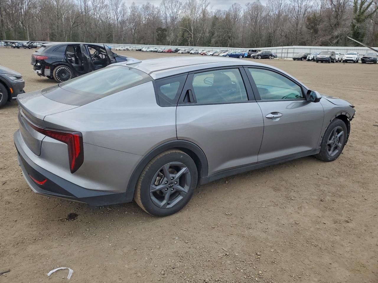 Kia K4 Lx Lx Image 2