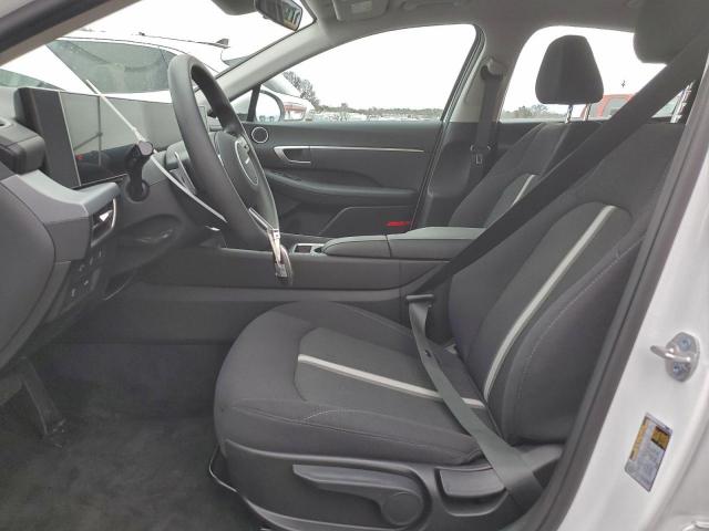 Hyundai SONATA Hybrid Image 2